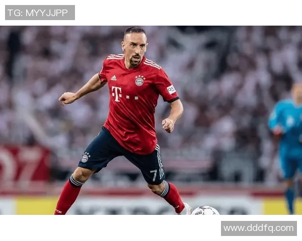 八十年代初期足球巨星回顾:风华绝代的绿茵传奇与辉煌瞬间