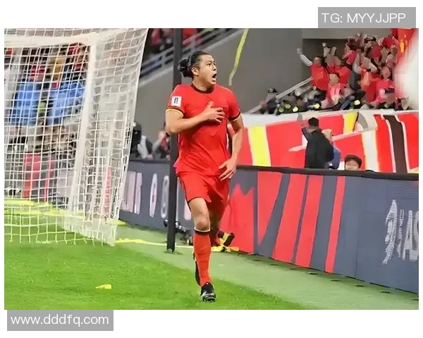 帅气男足球星风采集锦,看看他们如何在赛场上演绎魅力与激情